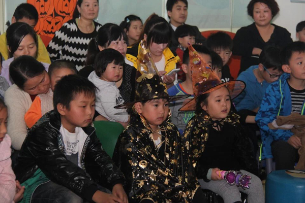 引领右脑万圣节活动
